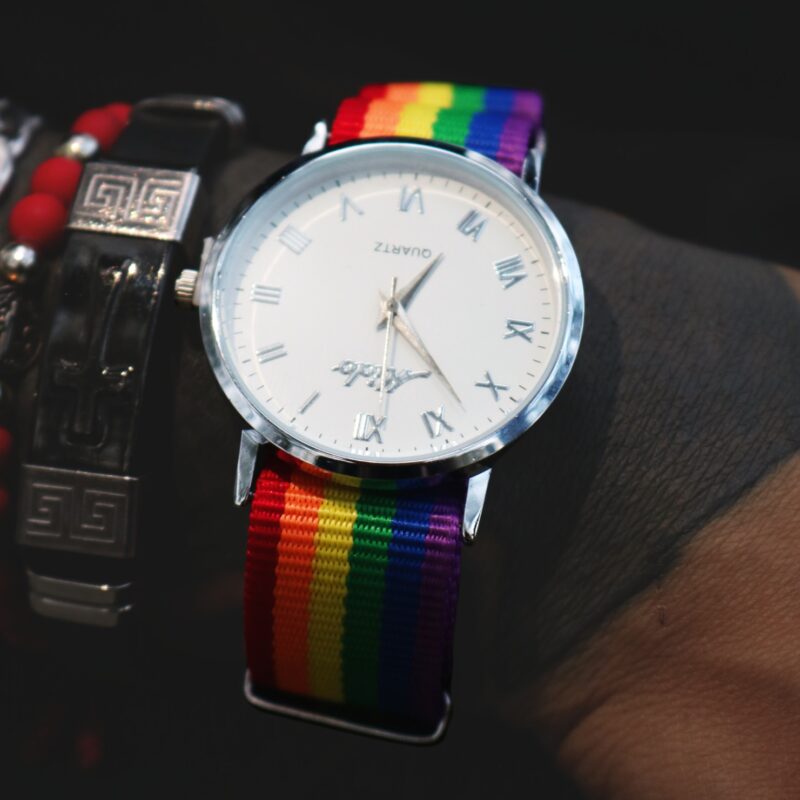 reloj gay tienda gay, tiendaslgbt, camiserasgay, banderasgay gorras gay, pavas gay, orgullo lgbt, tiendas lesbicas, pañolestas gay